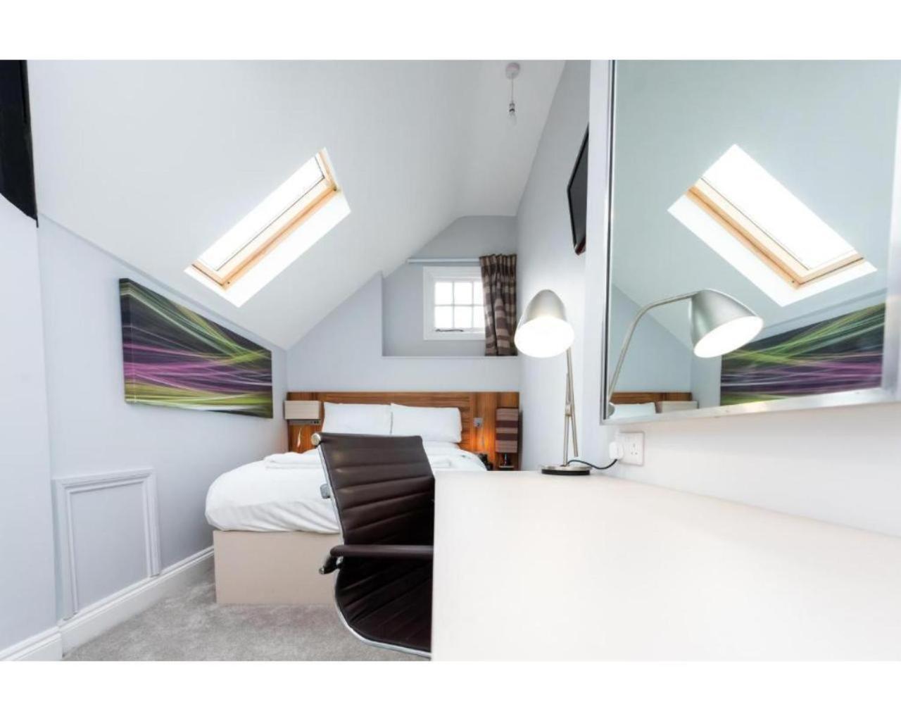Uno Hotel Heathrow Windsor Slough Zimmer foto