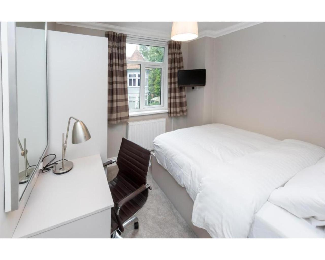 Uno Hotel Heathrow Windsor Slough Zimmer foto